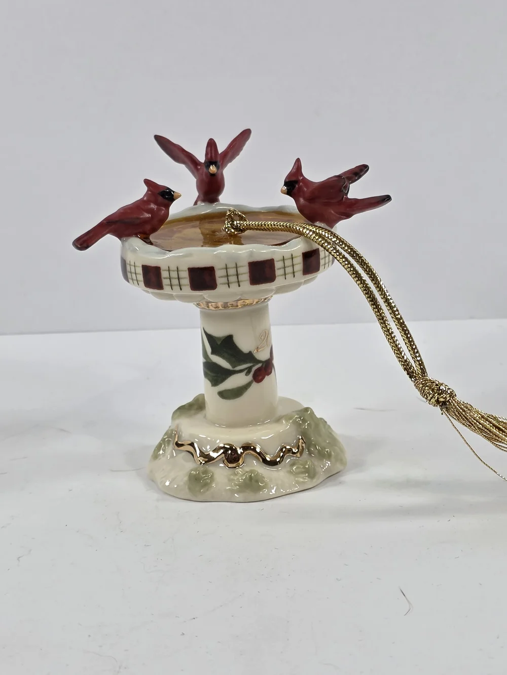 Lenox decorative birdbath